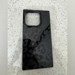 15 Pro Heyday Phone Case with MagSafe Black Leopard